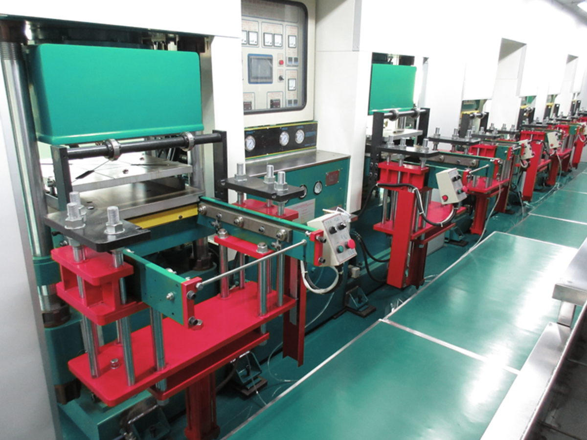 Expansion in China and expansion to Eastern Europe lab line Sateco Engineering Ltd. in Guangzhou, China