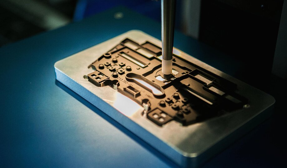  close-up force-stroke measurment of a silicone keypapad